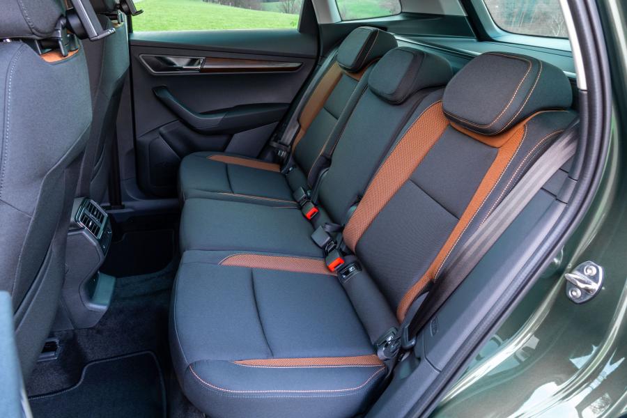 Интерьер Skoda Karoq 4x4 Scout 2018 года  (WW) (фото 41 из 46)